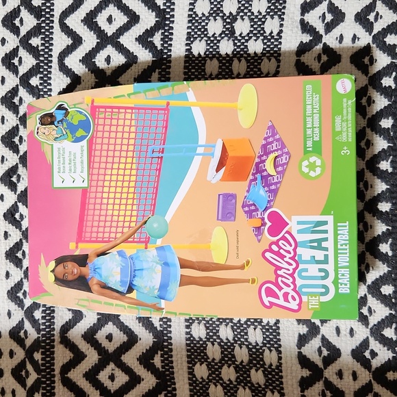 Barbie Loves The Ocean Beach Volleyball Playset NIB - never opened - Picture 1 of 4